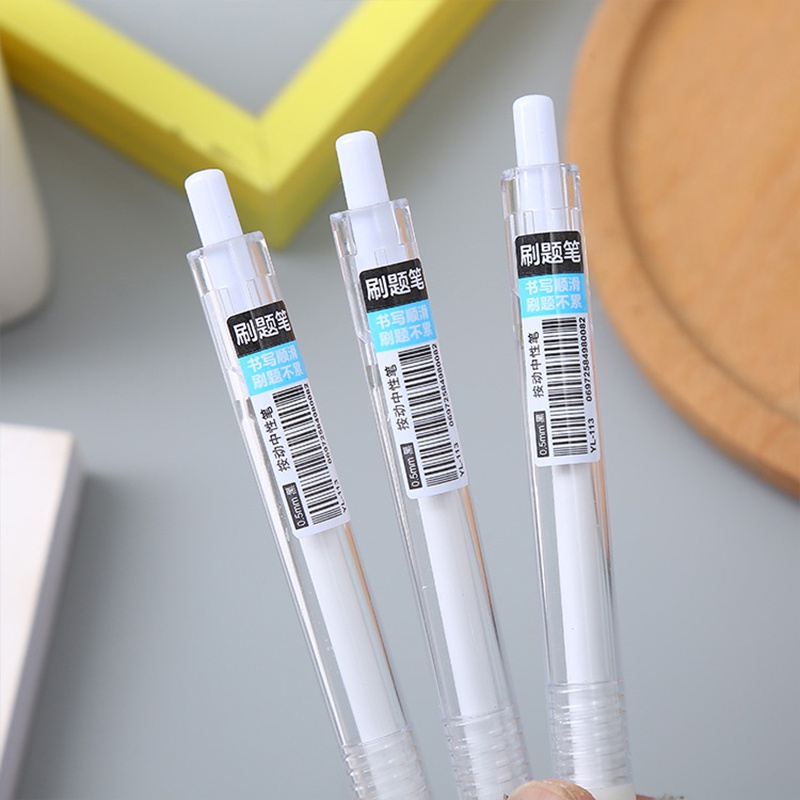 1 Bút Mực Gel Dùng Ký Tên Trường Học