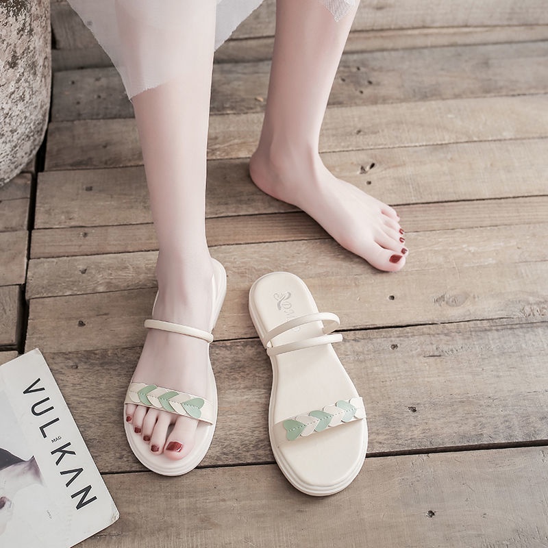 Giày Sandal Đi Biển Gót Thấp Thiết Kế Mới Thời Trang