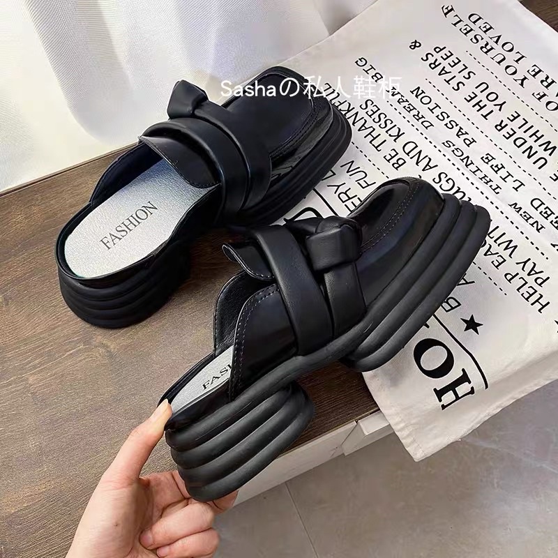 Sục mũi vuông đế vân nổi cách điệu