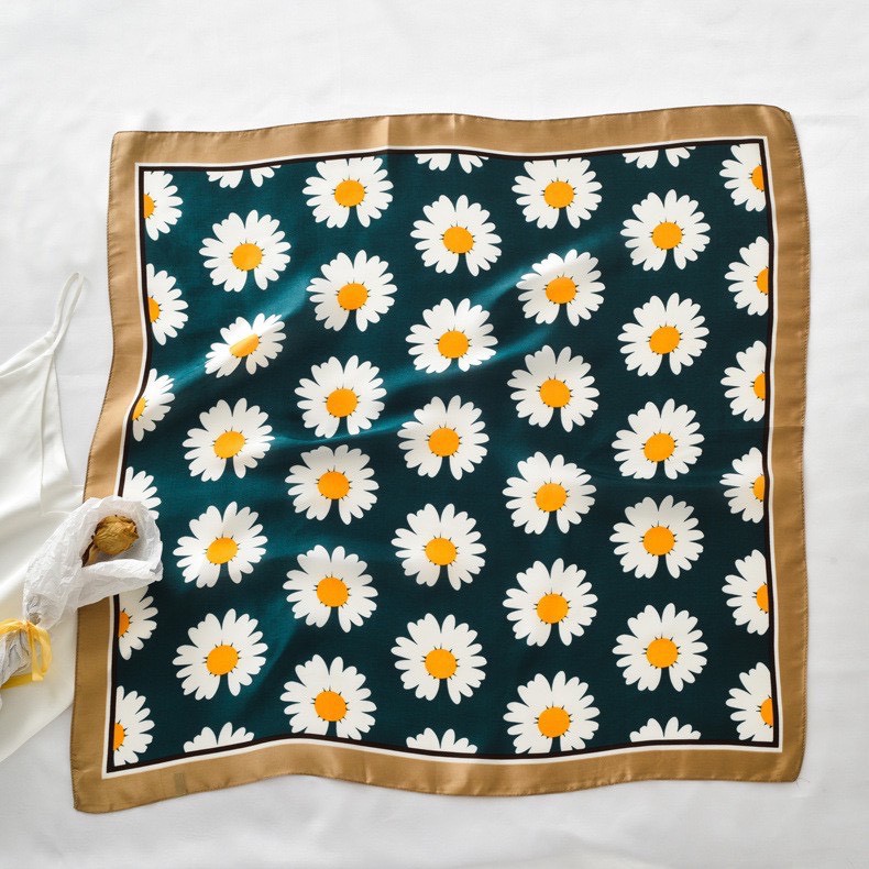 Khăn Bandana khổ vuông to 70x70cm làm áo yếm, quàng đầu, tạo kiểu - Khăn vuông lụa cao cấp