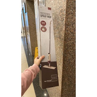 Cây lau nhà Lock&Lock dạng xịt nước ETM461