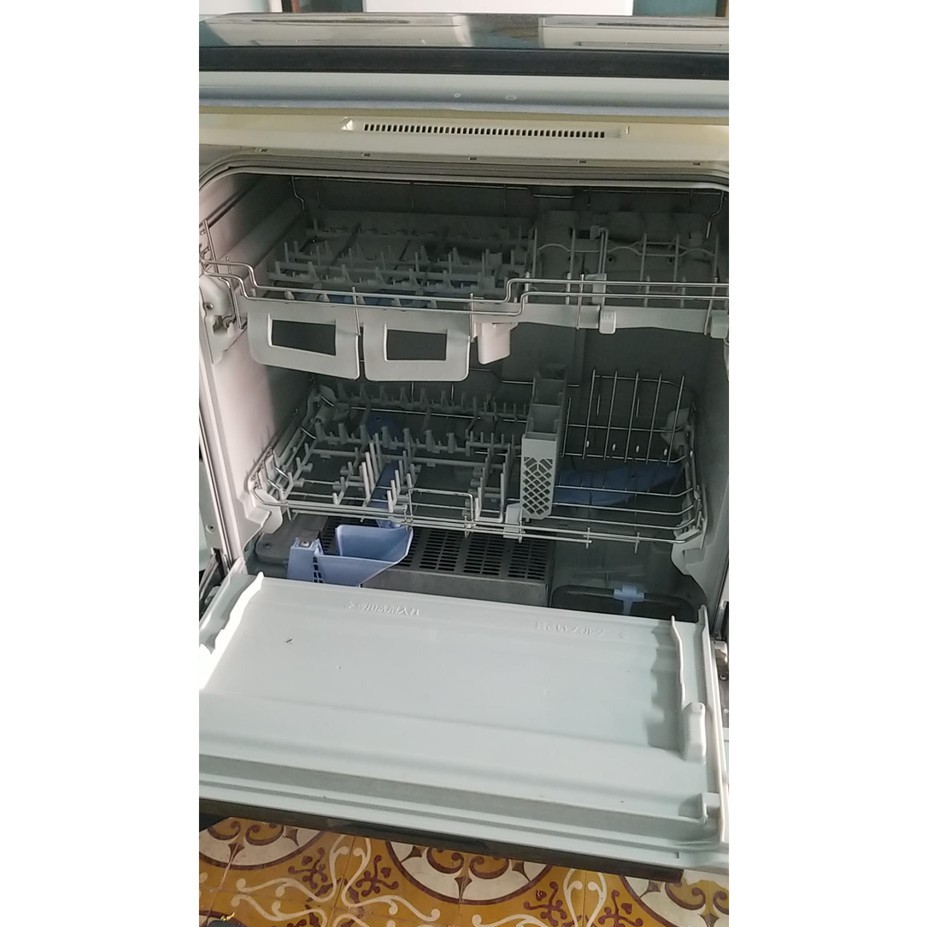 Máy rửa bát panasonic TR6