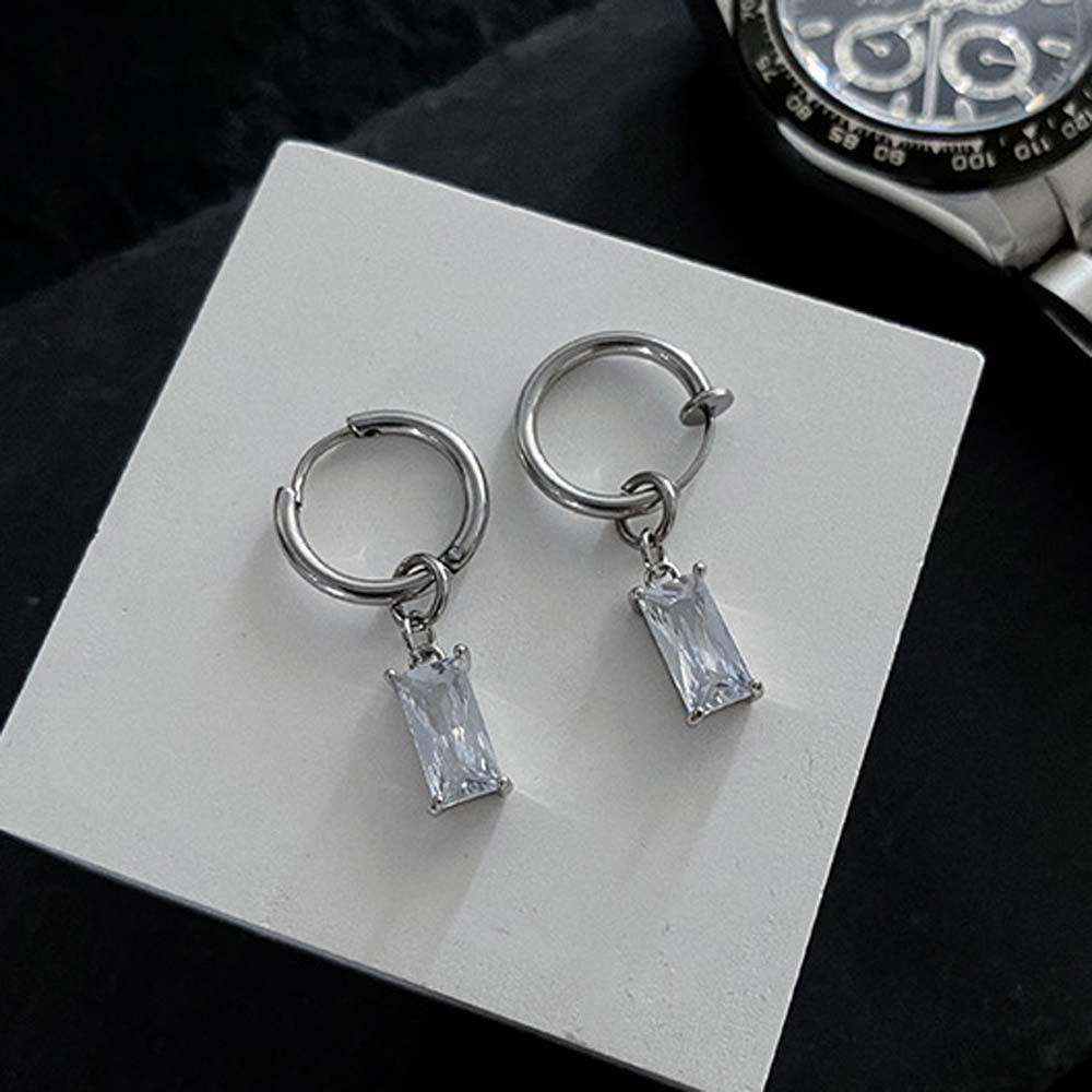 Khuyên Tai Tròn Hình Thánh Giá Bằng Thép Titan Đính Đá Zircon Phong Cách Gothic Punk Dành Cho Nam