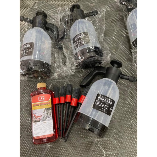 Bình xịt tạo bọt tuyết kèm Chai rữa Bz + bộ cọ rữa xe