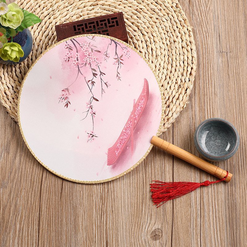 Quạt tròn cổ trang cán vàng in hình THUYỀN CÁ HOA ĐÀO MẪU ĐƠN SONG ĐIỆP DẢI LỤA BẠCH THIỂN cầm tay cosplay