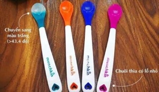 Thìa Ăn Dặm Báo Nóng Munchkin