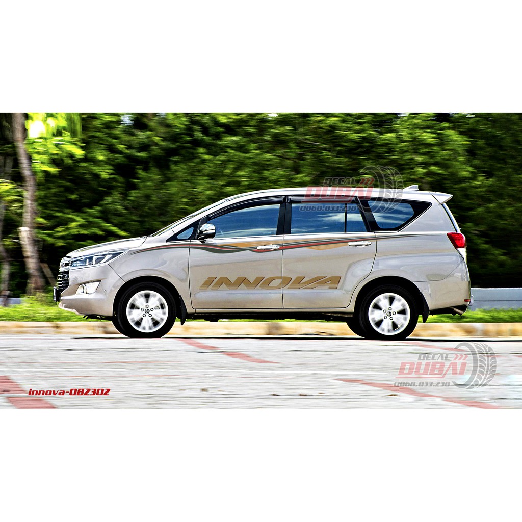 Tem Dán Xe Toyota Innova Bạc Thể Thao siêu đẹp