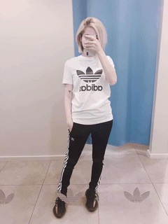 Áo adidas chính hãng hịn