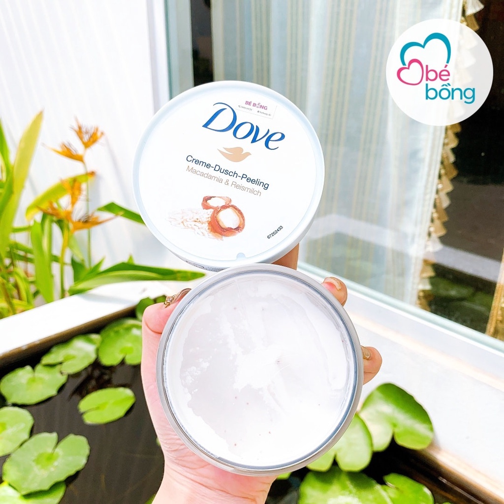 Tẩy da chết body Dove Đức vị lựu (màu hồng) -  macca (màu trắng)