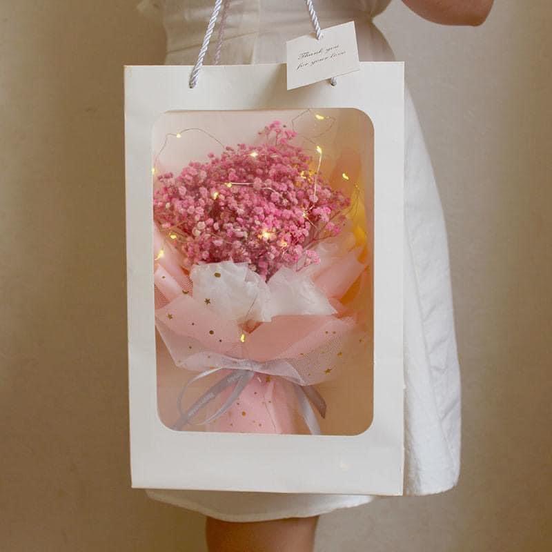 Bó hoa baby khô có túi xách kèm theo xinh xăn làm quà tặng shop tặng kèm 1 thiệp/shop Gà Handmade