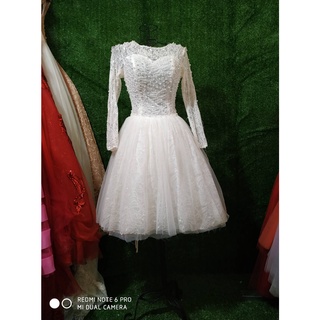 Váy cưới ngắn màu