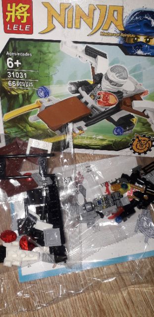Lắp ráp 1 hộp LegoNinja Spinjitizu 31031 có nhiều chi tiết