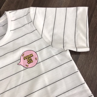 Áo phông kẻ Bershka in sticker