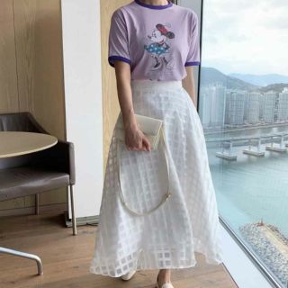 Set 2hand chọn live stream: áo thun tím, chân váy trắng xòe