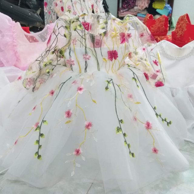 Đầm công chúa hoa lá