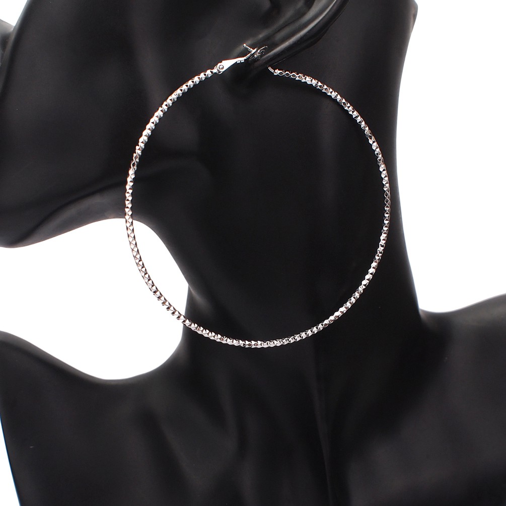 Bông tai nữ khoen tròn to kiểu gân viền sang trọng - namimi house