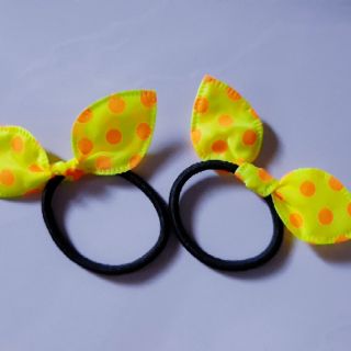 Dây cột tóc nơ tai thỏ chấm bi