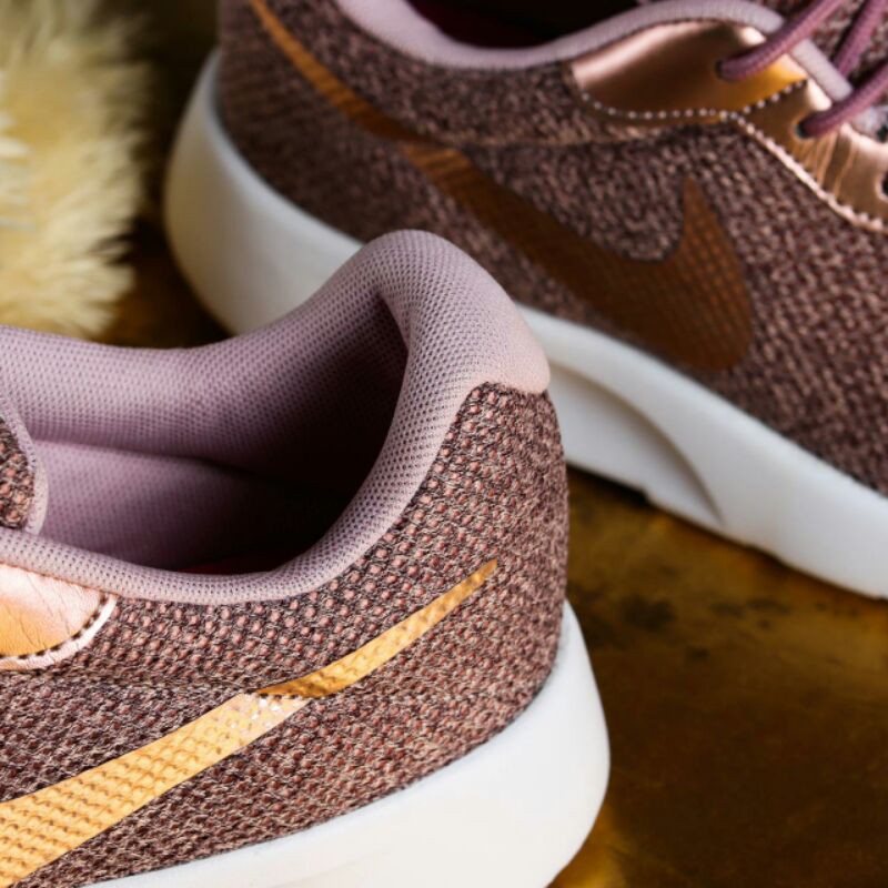 Giày Thể Thao Nike Tanjun Màu Vàng Hồng / Tím Trẻ Trung Năng Động