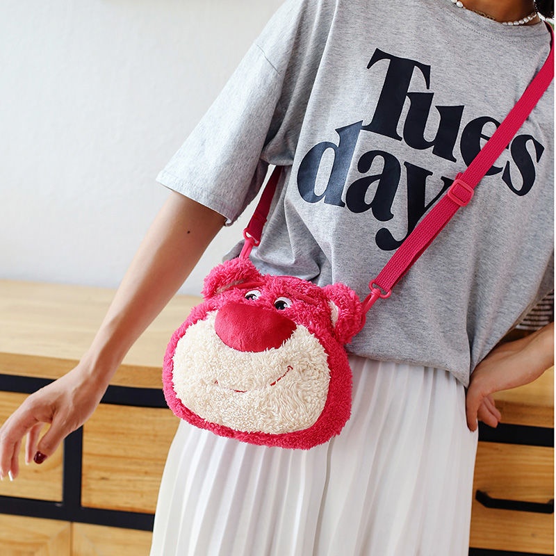 Túi đeo chéo họa tiết gấu dâu tây dễ thương xinh xắn thời trang