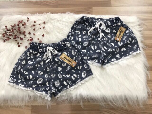 Quần sọt nữ viền ren