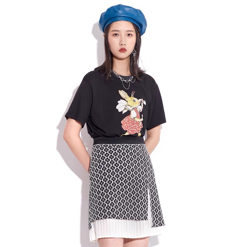 Áo thun đen mix ren Jessyline