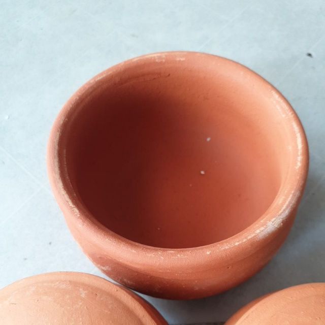 Niêu cơm  kèm rế