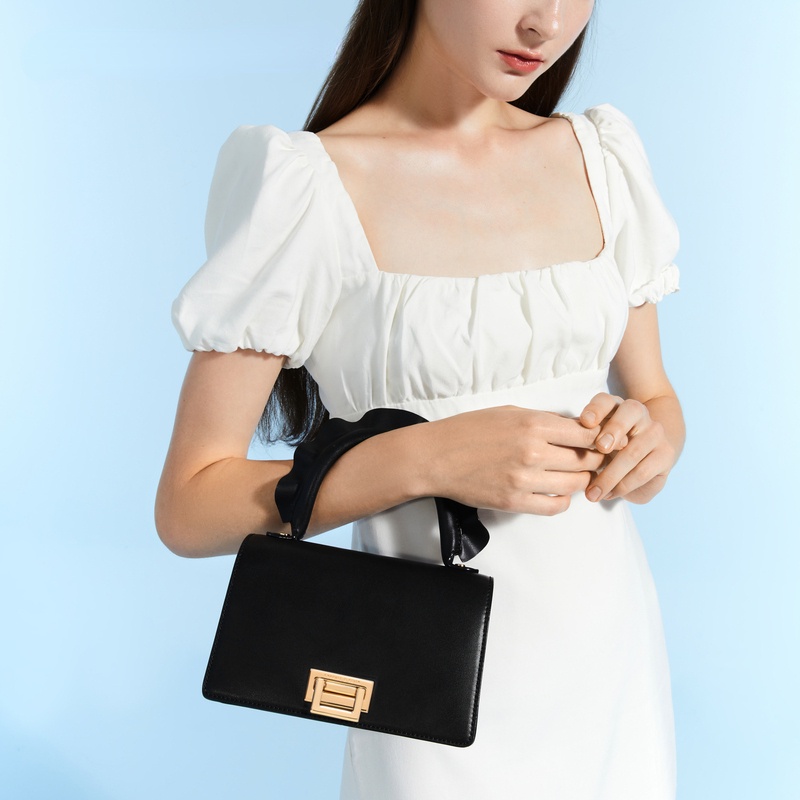 Charles and KEITH CK2-50160107 Túi Đeo Chéo Hình Vuông Dạng Lót Dành Cho Nữ