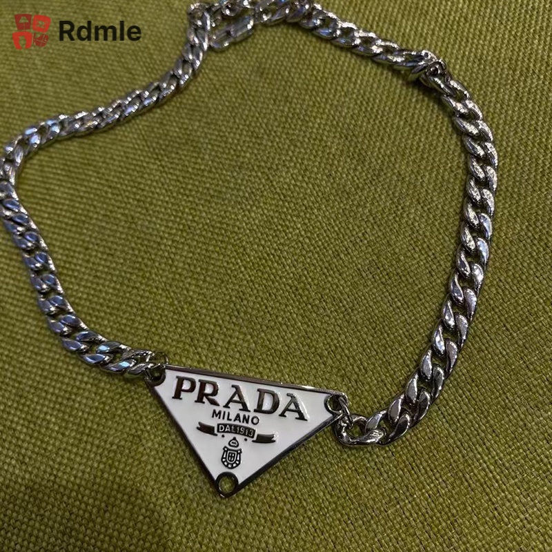 Prada Vòng cổ Mặt Tam Giác Bằng Thép Không Gỉ