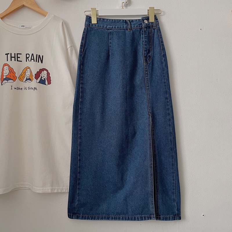 [ ẢNH THẬT ĐỘC QUYỀN MEGGIECLOSET] Chân váy jean xanh đậm nút 1 bên | BigBuy360 - bigbuy360.vn