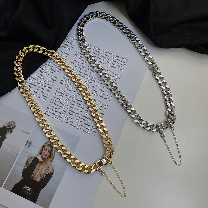 Dây chuyền kim loại thiết kế đơn giản phong cách retro