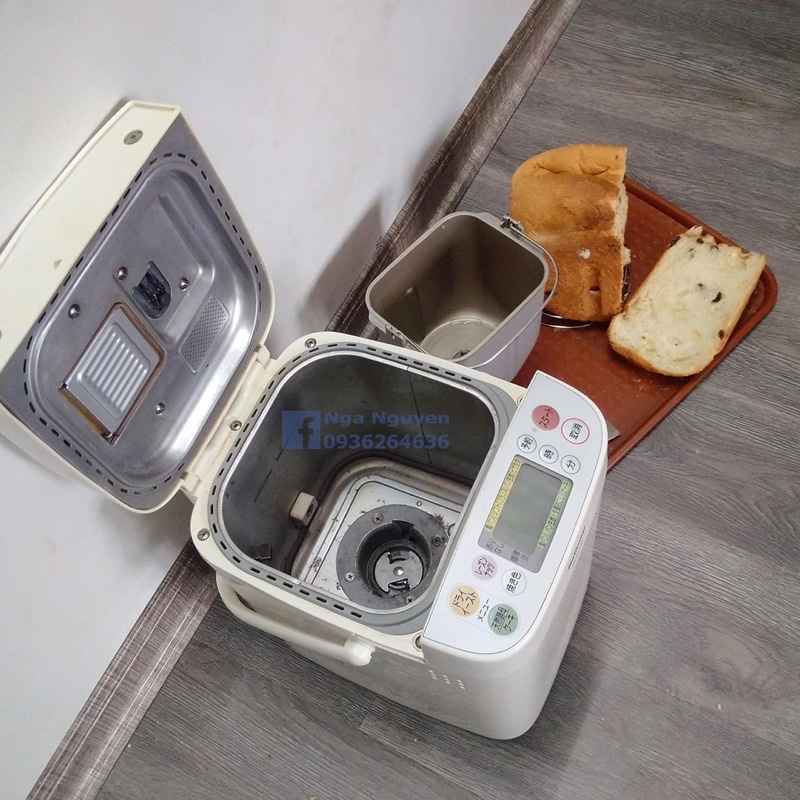 máy làm bánh mỳ naltional với 9 menu làm bánh, máy nhỏ gọn xinh xắn thích hợp dùng cho gia đình, máy đã test làm bánh…