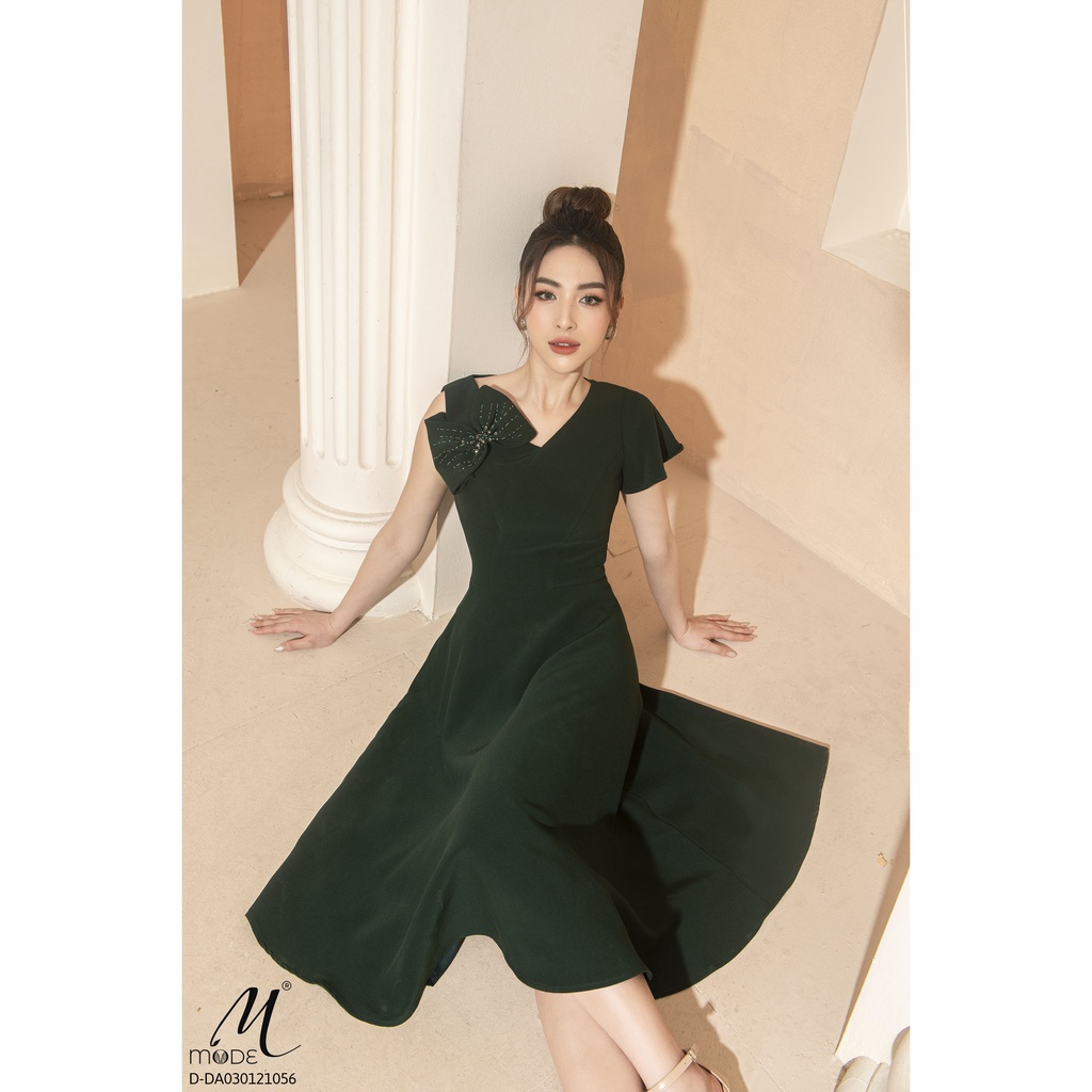 Đầm xòe nơ đính đá MMOutfit D-DA030121056
