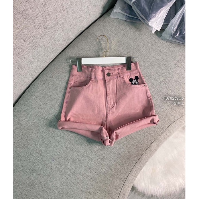 Quần short jeans hồng túi thêu