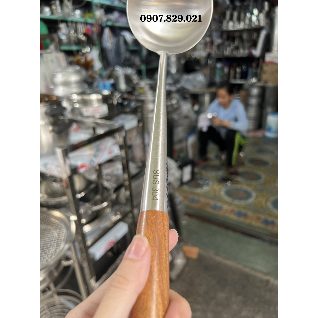 Vá, Sạn INOX 304 Cao Cấp Cán Gỗ / Cán Inox