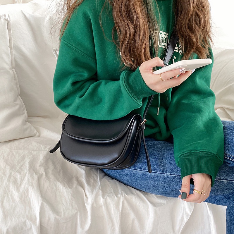 Túi đeo chéo IELGY màu sắc đơn giản thời trang dành cho nữ