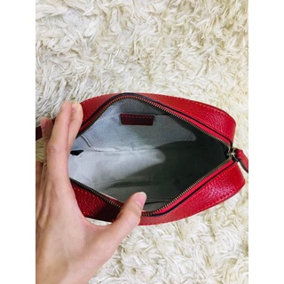 túi xách G..G đỏ size 22, da cừu, độ mới 96%, full hiệu, cod check được a!