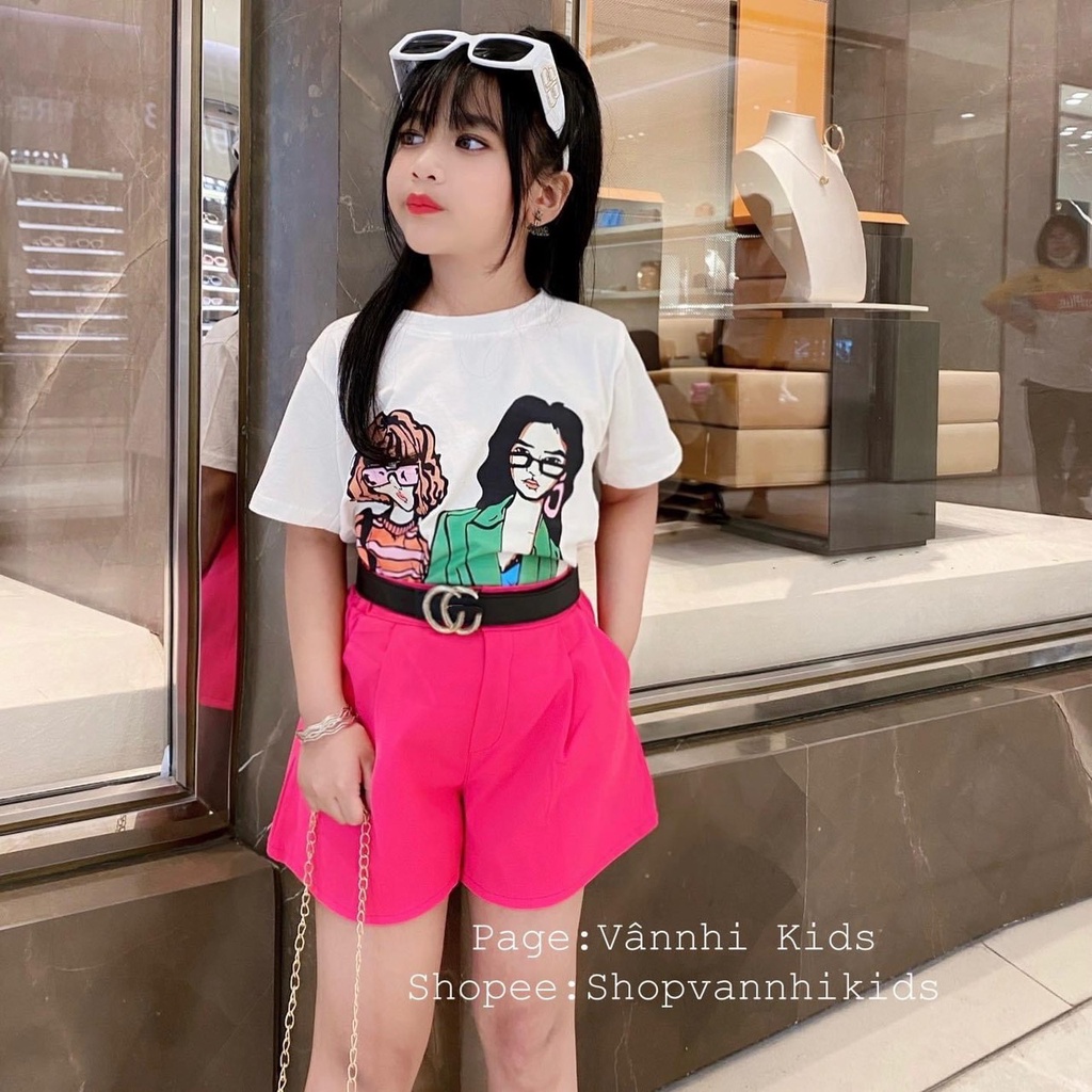 Bộ 2 cô gái VN bé gái