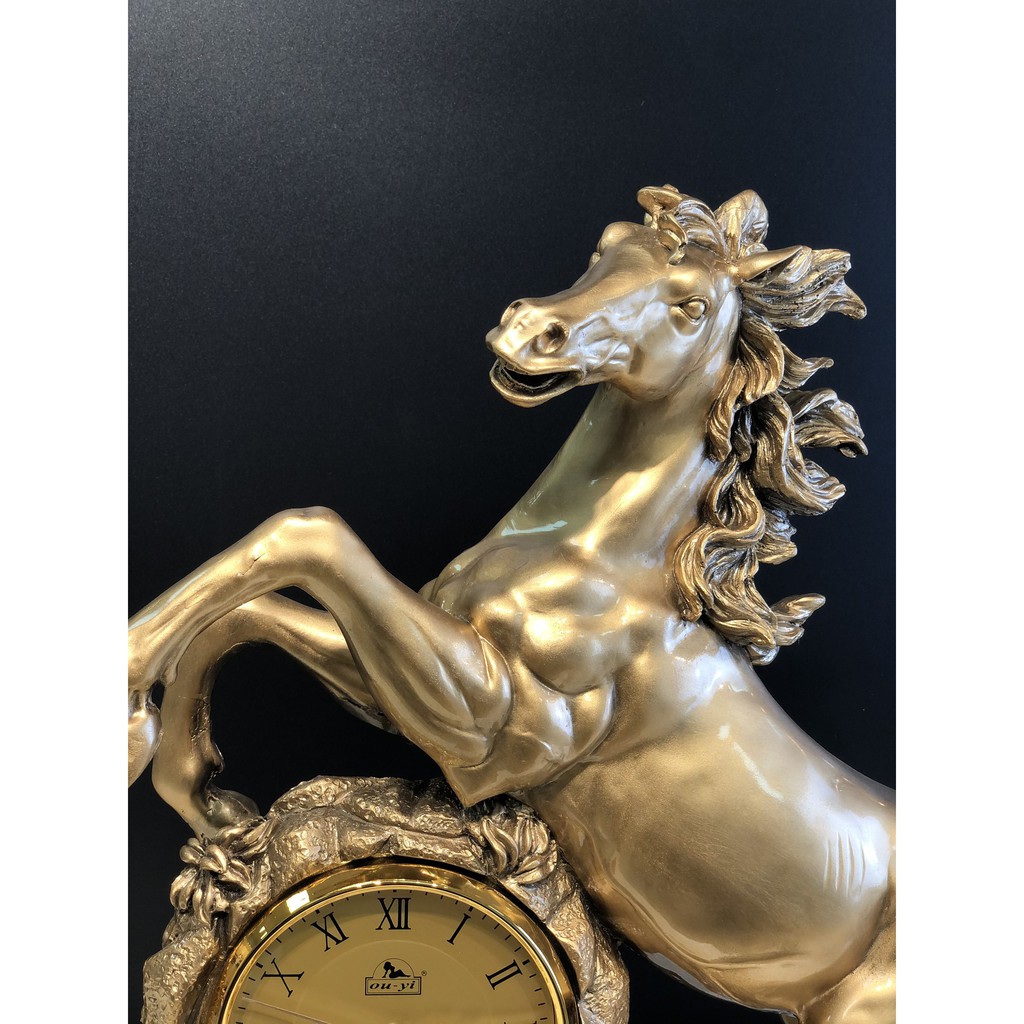 [FREESHIP] Đồng hồ để bàn tân cổ điển DH65-A ngựa dũng mãnh composite khuôn đúc