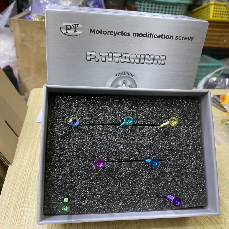 Ốc titan gr5 4li45 dù âm bắt nắp bình dầu sau winner sonic