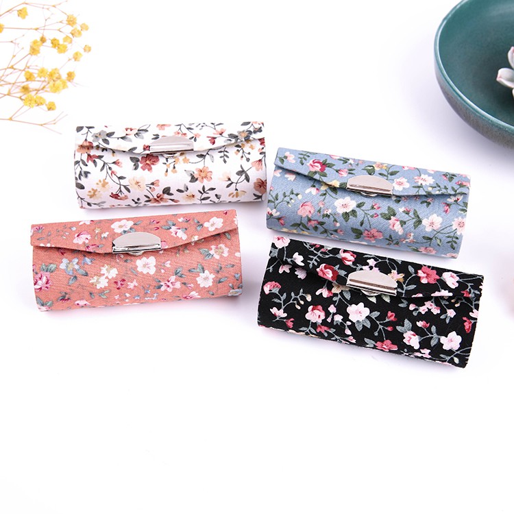 HỘP ĐỰNG SON KÈM GƯƠNG