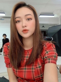 Váy thô kẻ đỏ