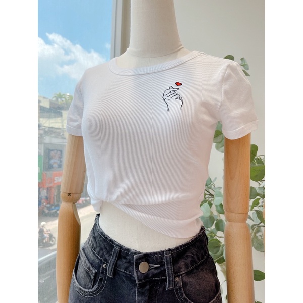 Áo thun nữ cổ tròn tay ngắn ôm dáng siêu đẹp thêu hình bắn tim MIEU - JM09