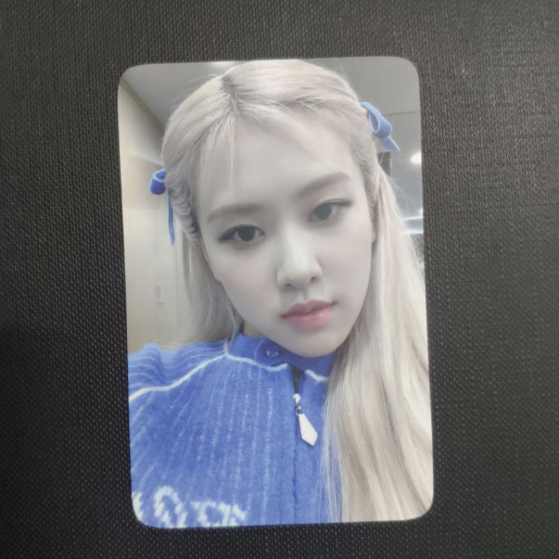 Set 3 card R pre order Ktown4u album R của Rosé official