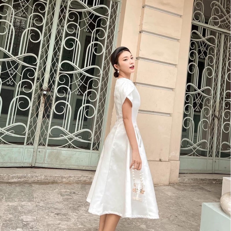 [Mã FAMARAL1 giảm 10K đơn 50K] Đầm dự tiệc tay cách điệu phối nút sang trọng | BigBuy360 - bigbuy360.vn