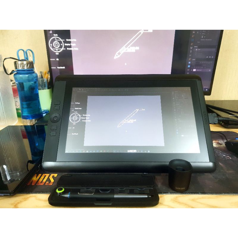 Wacom Cintiq 13HD DTK1301/K0 -CX Qua sử dụng