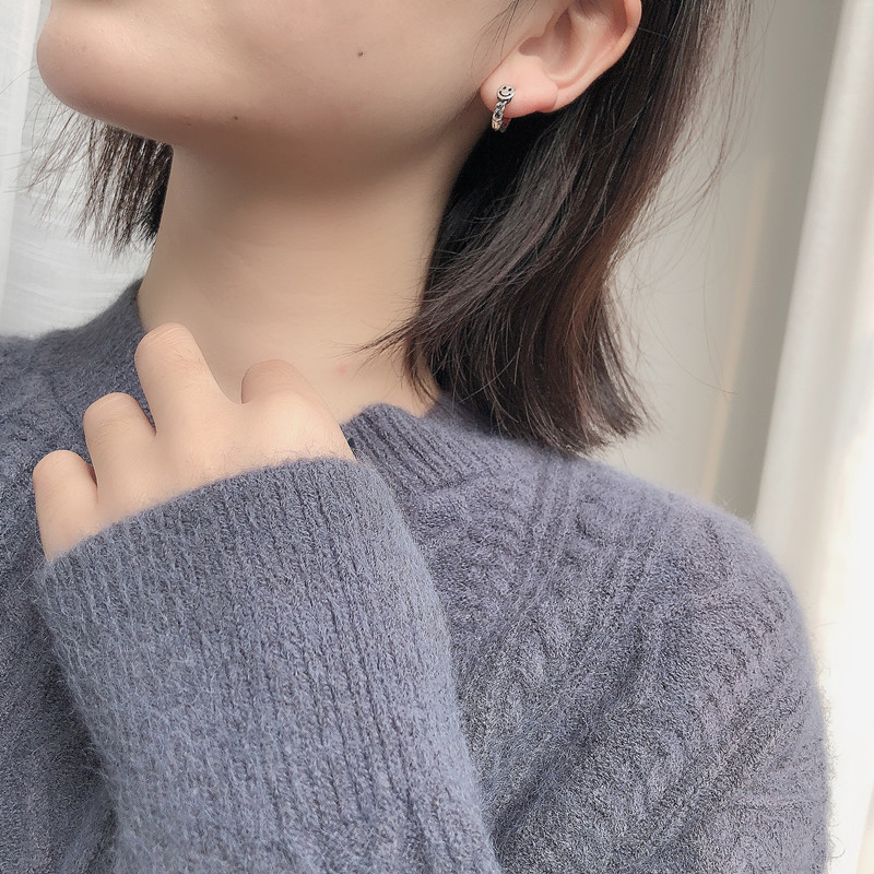 Khuyên tai dáng tròn họa tiết mặt cười phối dây xích phong cách độc đáo 22629