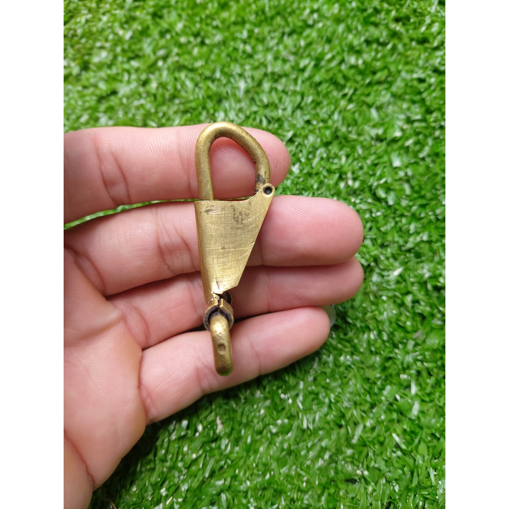 NÓC BẬT US MỎ NEO