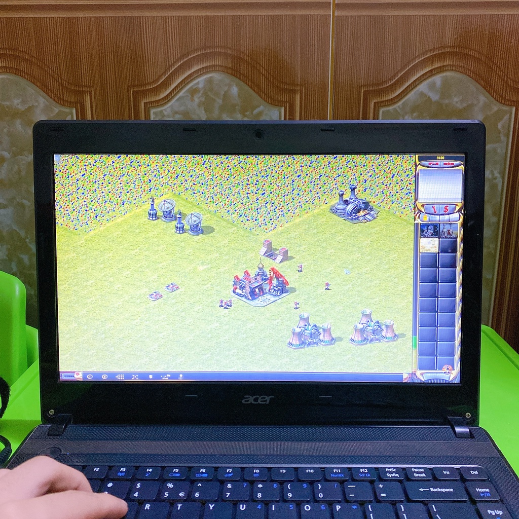 Laptop Acer Aspire giá rẻ chơi game offline sử dụng office