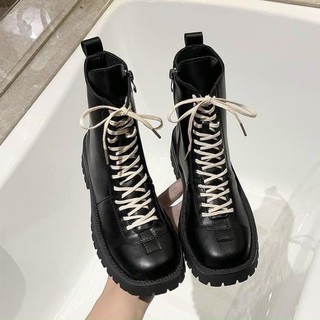 Giày bốt  cao cổ  nhiều dây đế bằng full box.