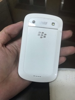 Điện thoại Blackberry Bold 9900